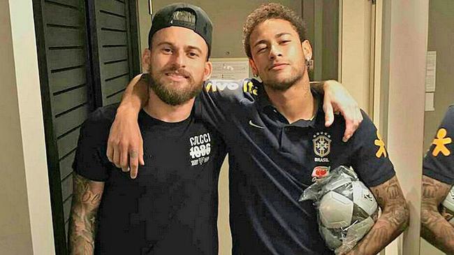 他曾经被仇 他曾经被仇