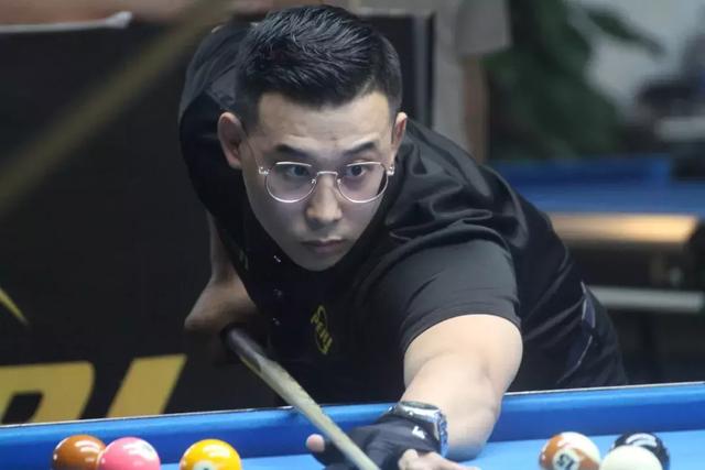 赛场景对球 赛场景对球