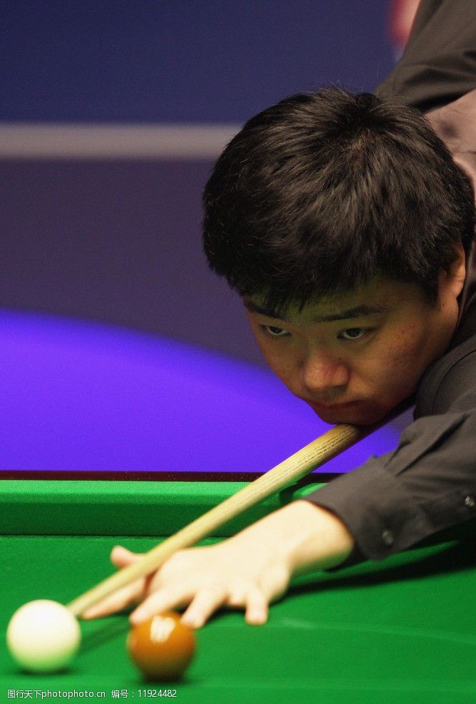 员情有独钟 员情有独钟